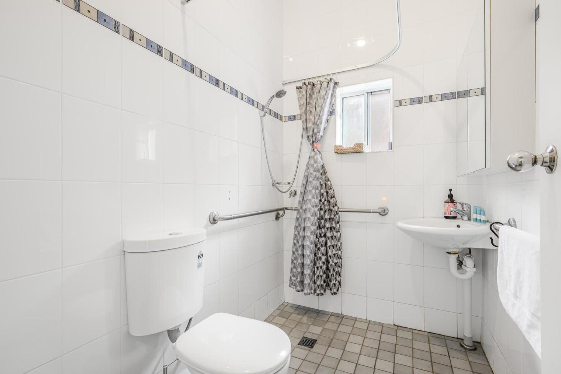 Holiday home Spacious 4br Straithfield House Close 2 Airport Sydney