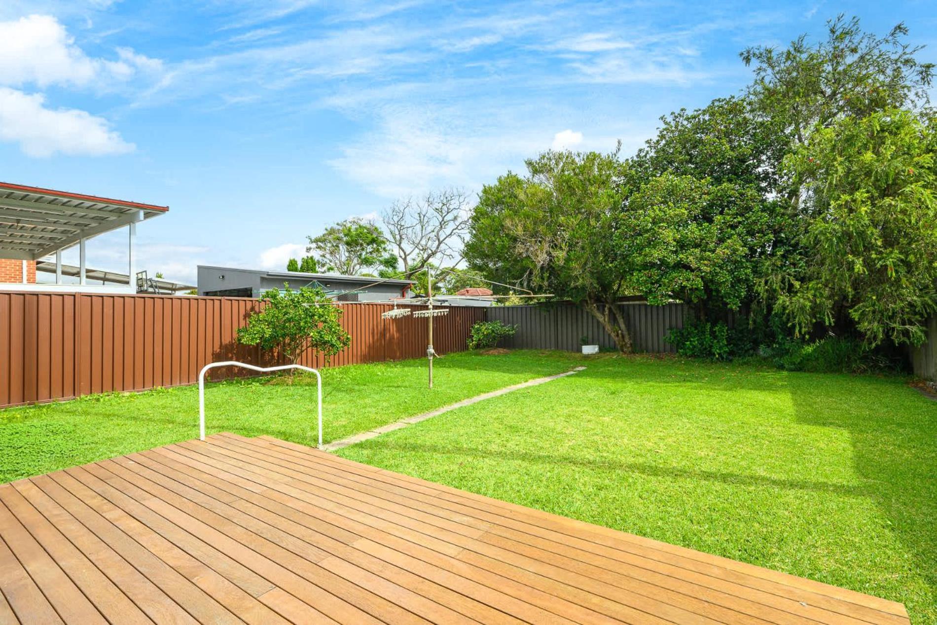 Spacious 4br Straithfield House Close 2 Airport Holiday home *